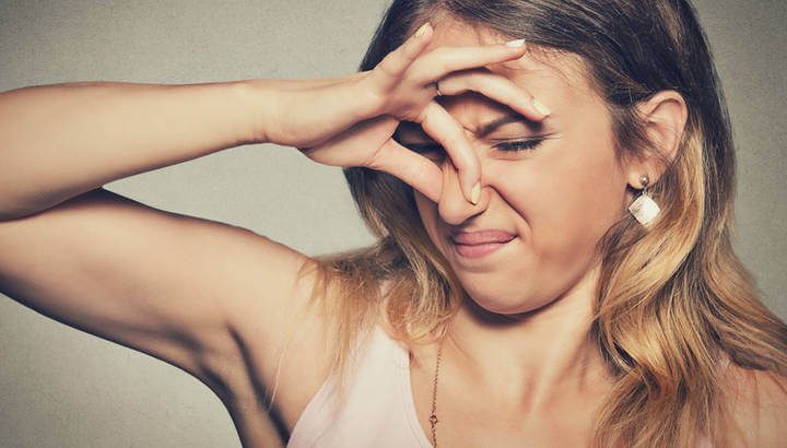 Znojenje – zašto u pubertetu i menopauzi dolazi do neugodnih mirisa i kako to spriječiti?